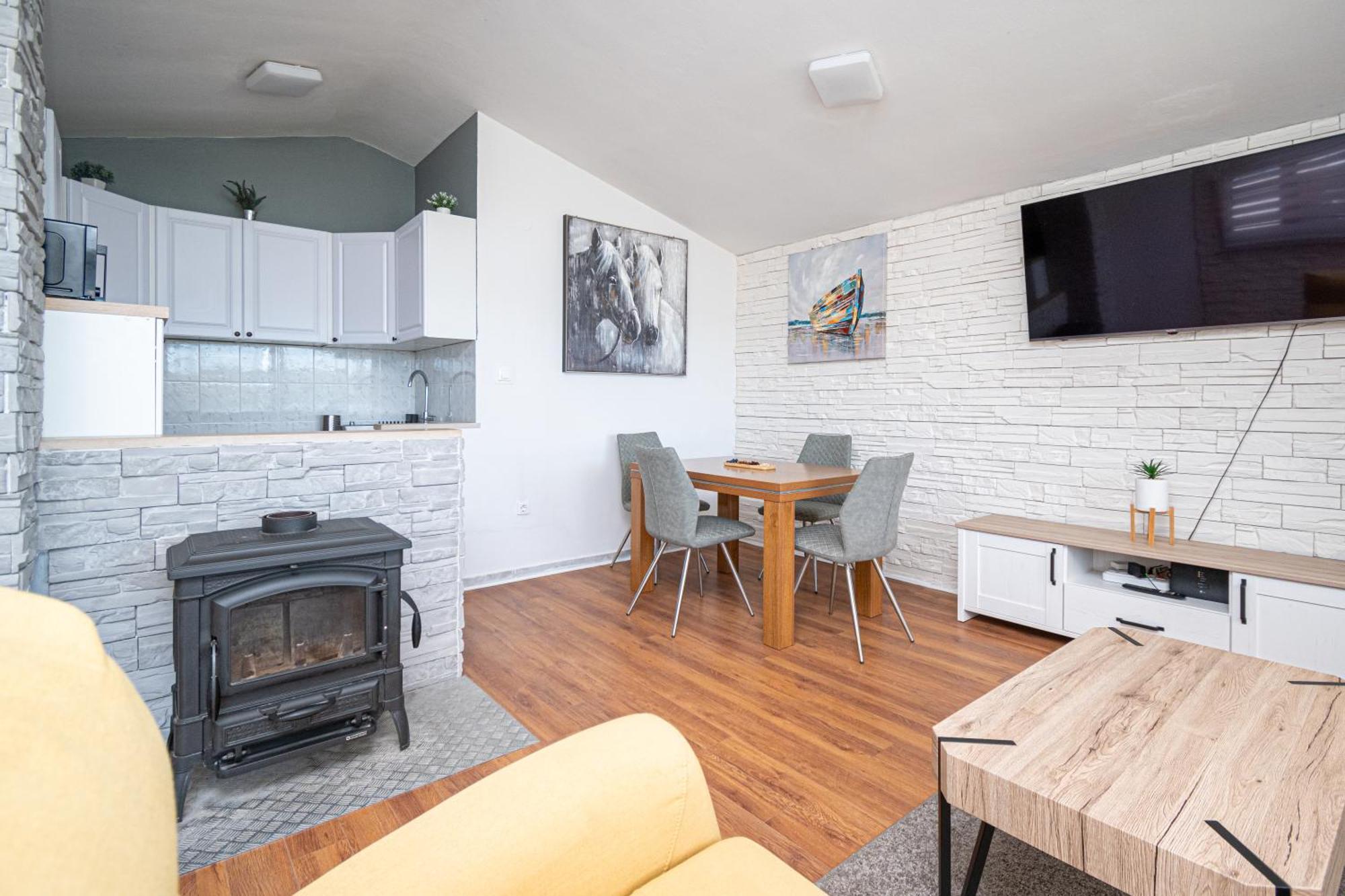 Apartment Dalmatino 珀塞达耶 外观 照片