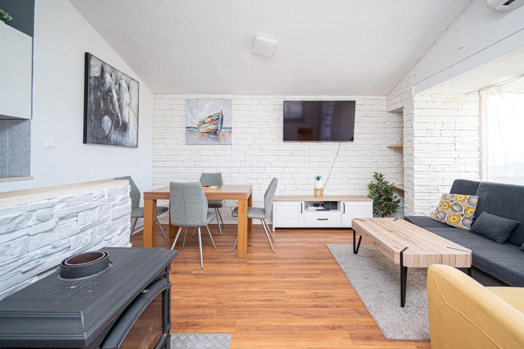 Apartment Dalmatino 珀塞达耶 外观 照片